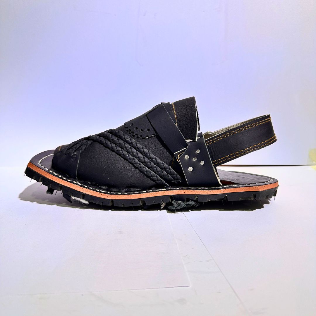 Handmade Balochi Leather Chawat – Marri Tribal Design (Men’s Traditional Wear) chebuk black