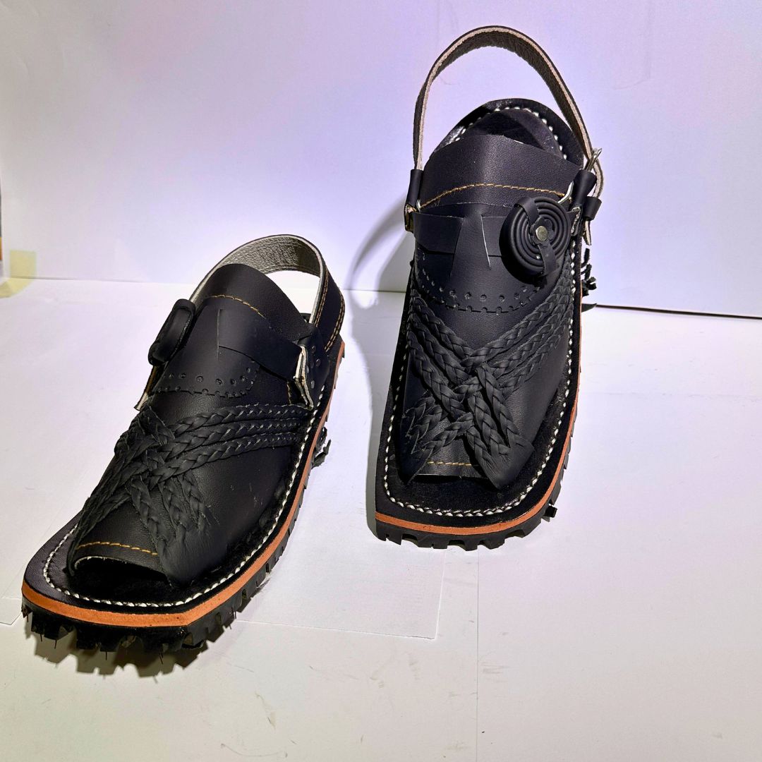Handmade Balochi Leather Chawat – Marri Tribal Design (Men’s Traditional Wear) chebuk black